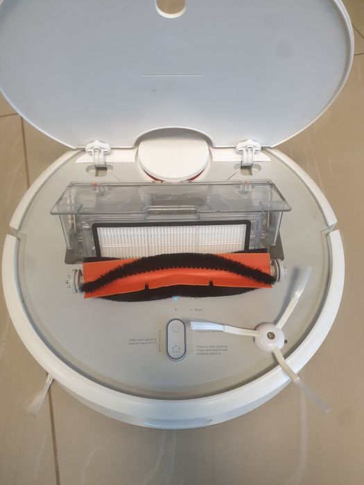 Xiaomi 55W impecabil robot aspirator