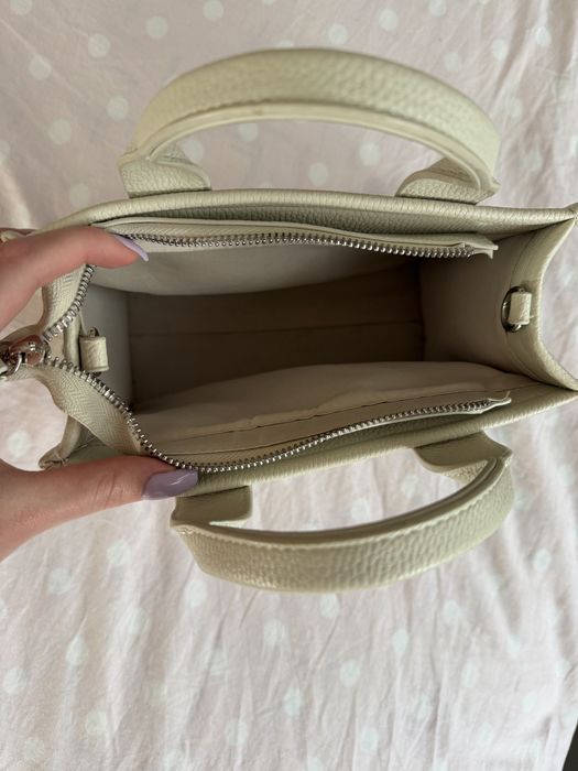 Дамкса чанта-Stradivarious