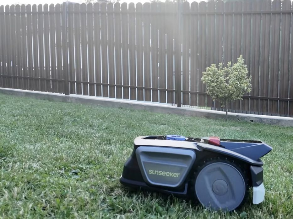 Vand Robot de tuns gazon Sunseeker V1 (Vision AI, Fara fir) – Doar testat, la cutie!