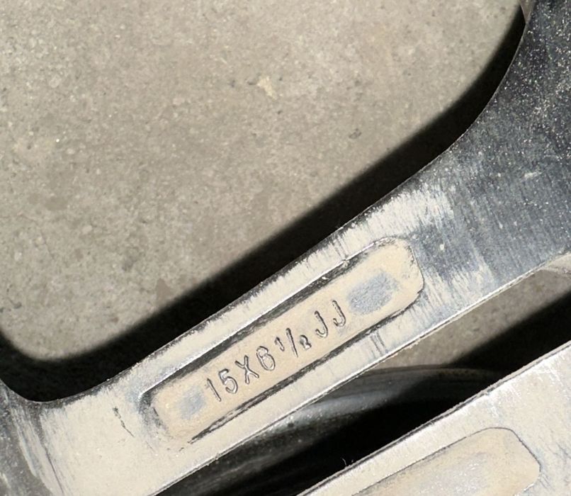 R15 PCD 4*100 Комплект легкосплавных дисков