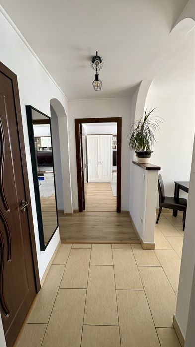 Apartament cu 3 camere