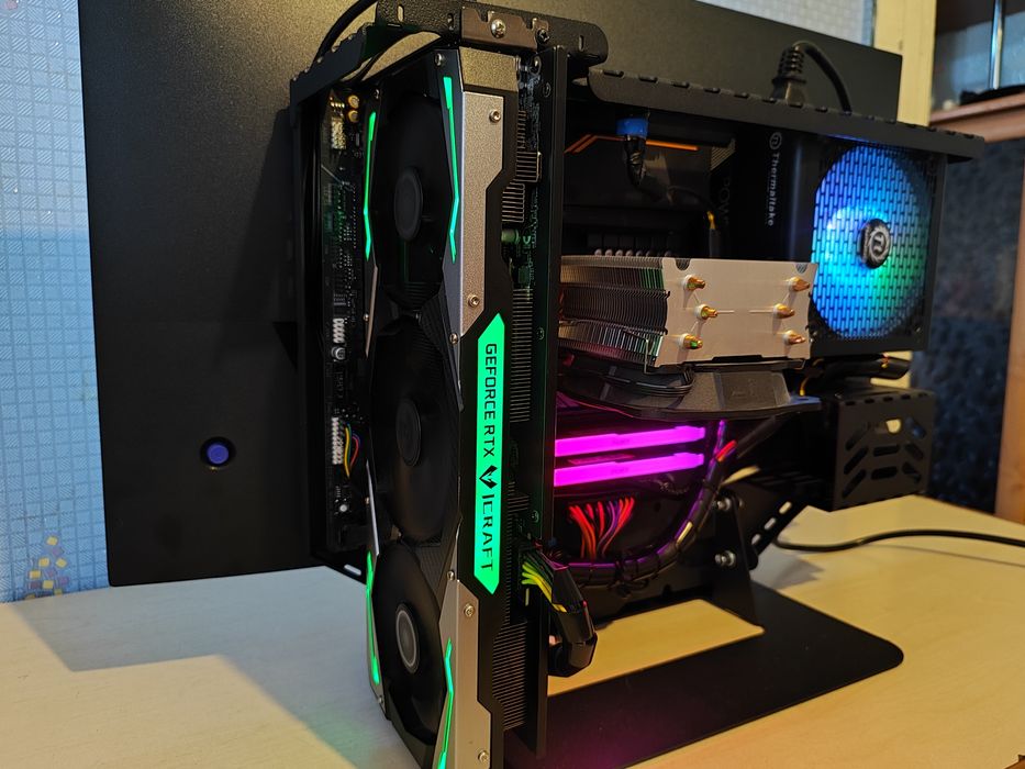 ПК кастомный моноблок.