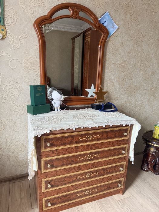 Спальный гарнитур