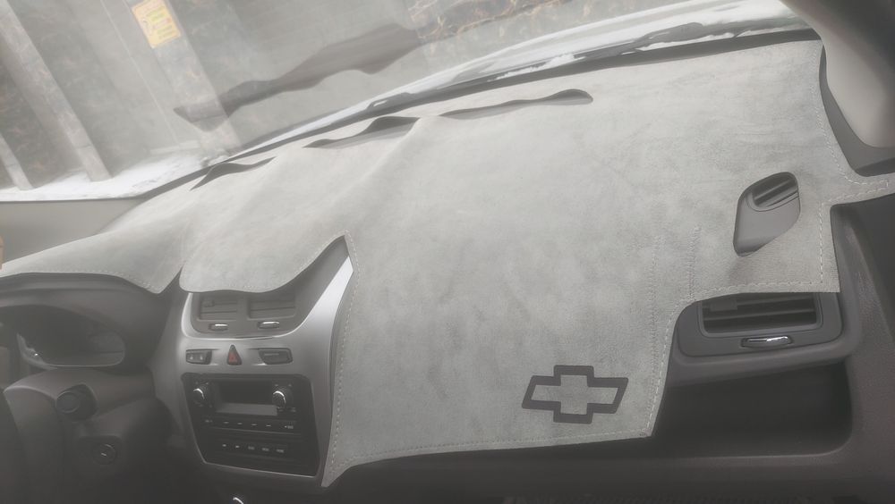 Продам накидку на панель от кобальта