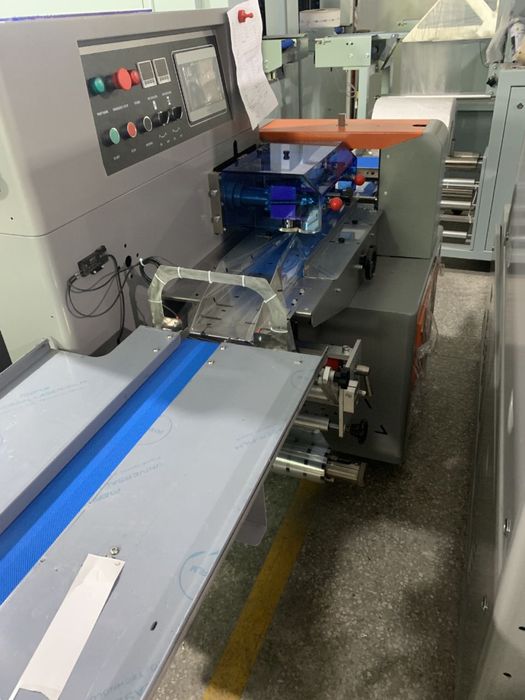 Пакетираща, опаковъчна, пакетажна машина протеинови барчета ядки пасти