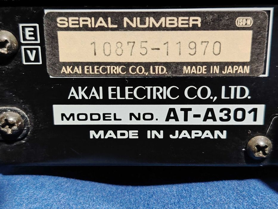 AKAI AT-A301 Quartz Synthesizer Tuner, tuner radio digital