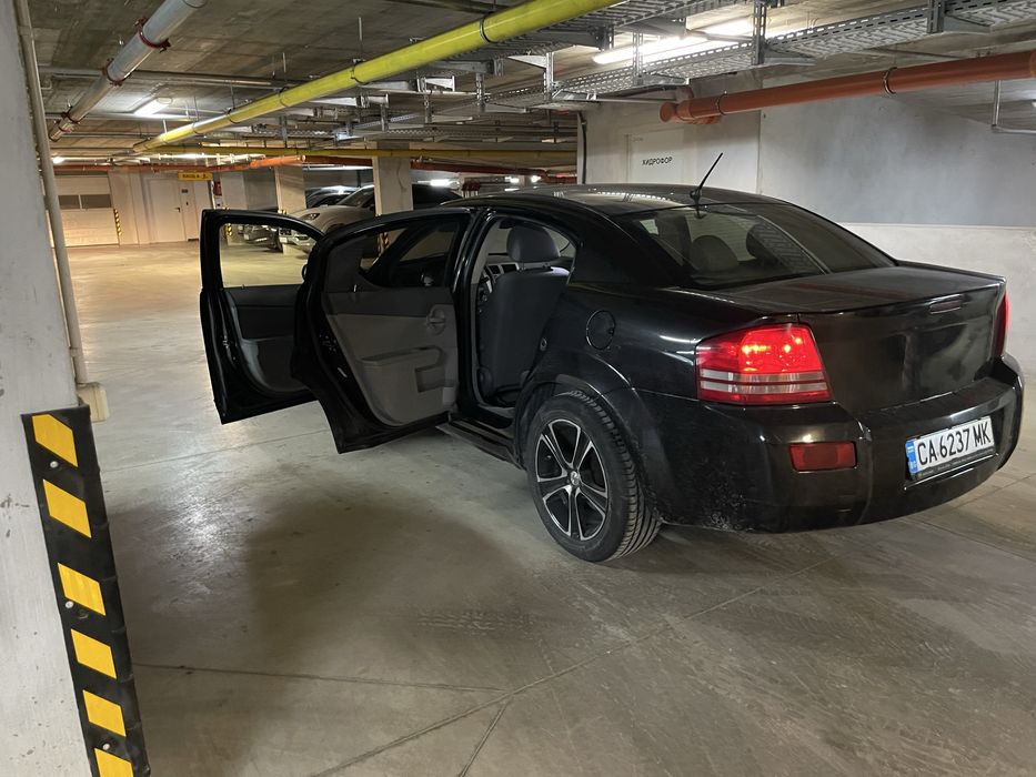 Dodge Avenger 2.0 TDI първи собственик