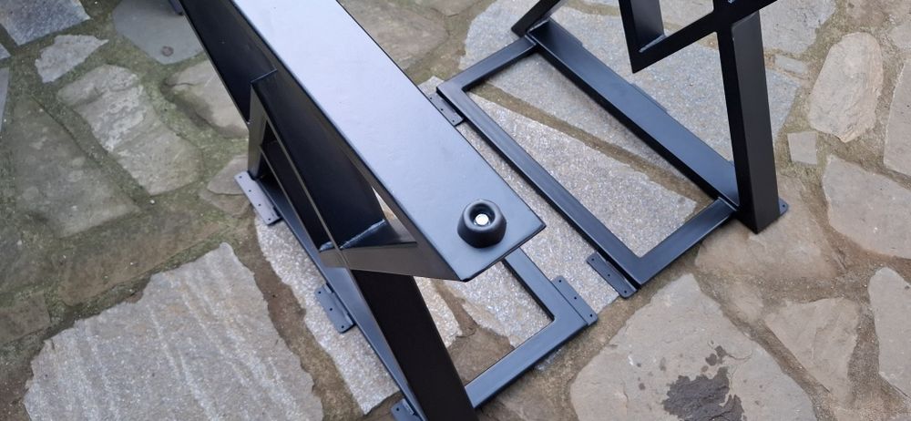 Метални крака за маса