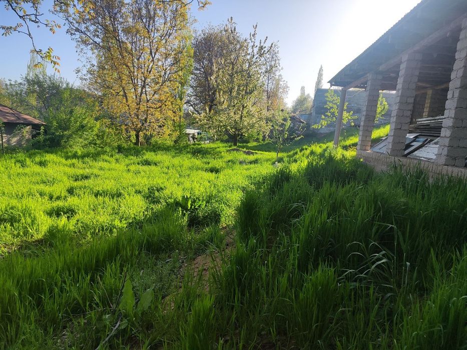 Dacha sotiladi kotta suvdan 300 metr Sijjak Bochka Chorvoq