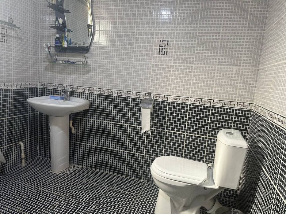 Minor metrodan kvartira bor ishlidigan oqidigan bollarga