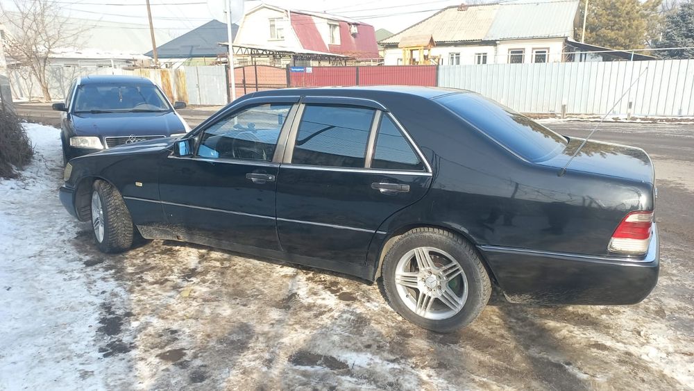 Срочно продам мерседес 140