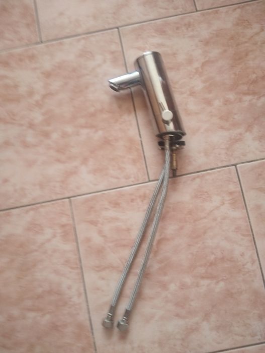 Baterie chiuveta cu senzar