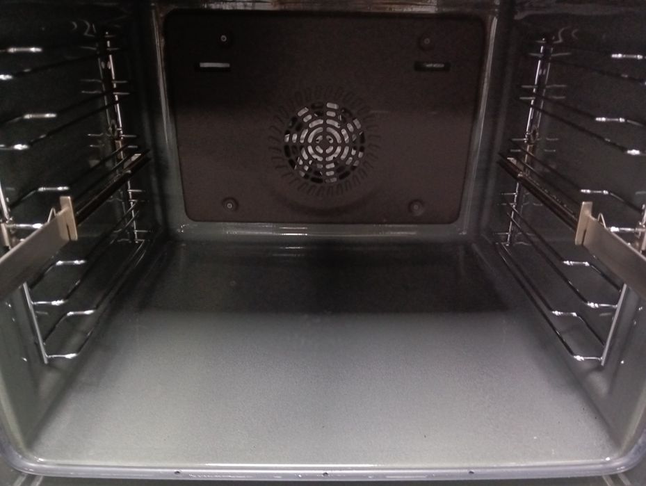 Иноксовапечка за вграждане Бош Bosch с две години гаранция