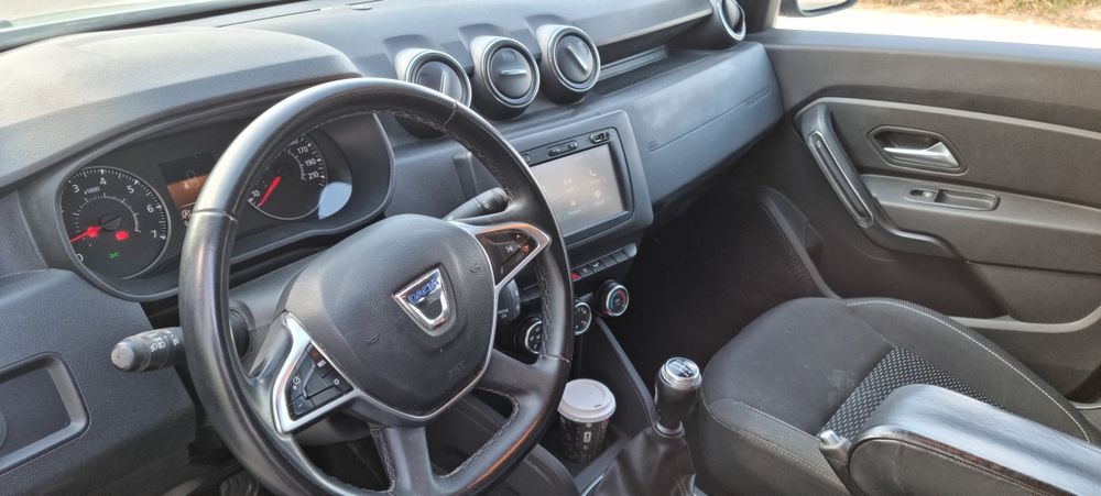 Dacia Duster 1.6 4x2
Euro 6
An fabricație 2018 Noiembrie 
Aer condițio
