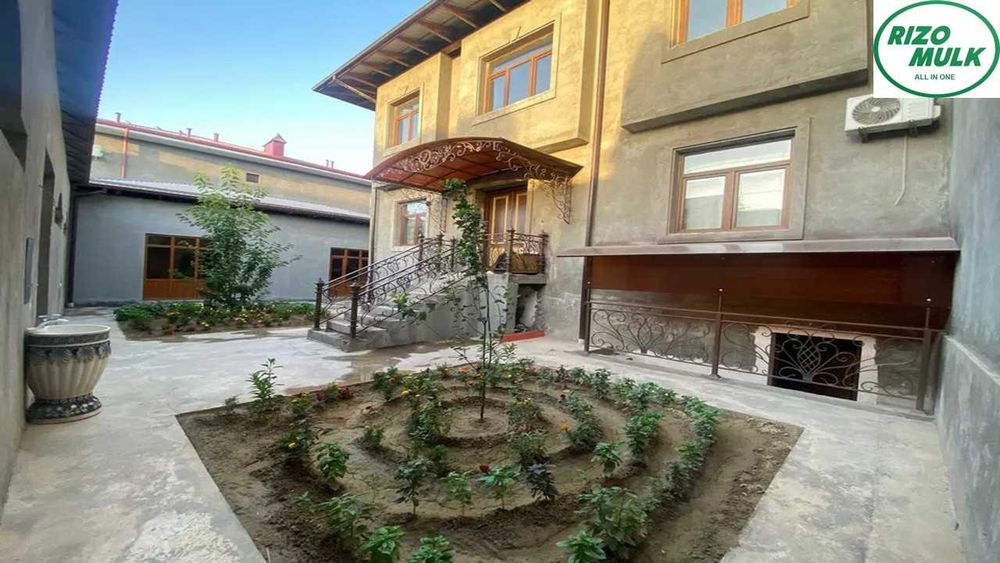 Назарбек почта якинида файзли ховли сотилади. NR494/44