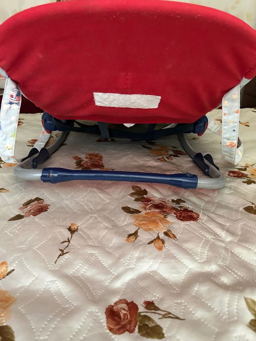 Шезлонг за хранене на бебе