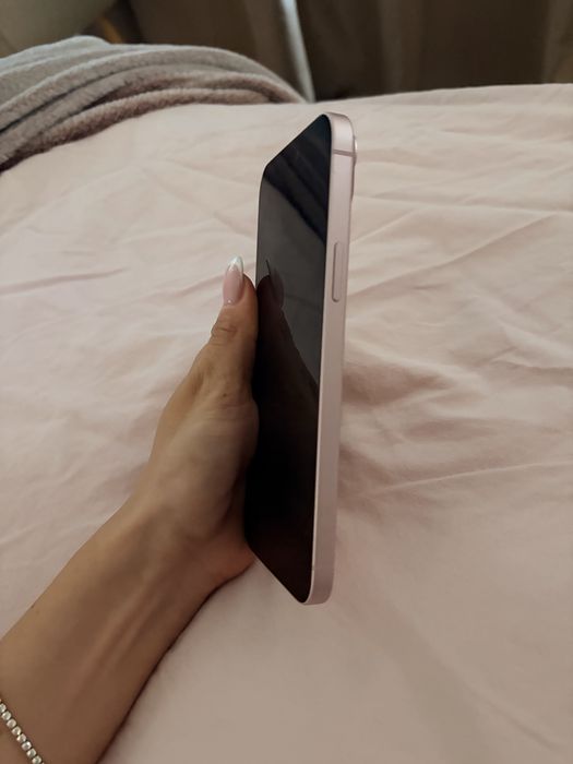 Телефон iphone 15 plus