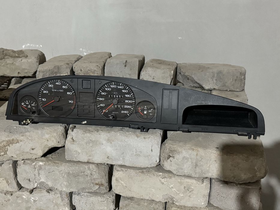 приборную панель VDO на Audi C4