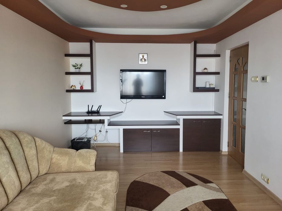 Inchiriez apartament cu 2 camere zona Vitan