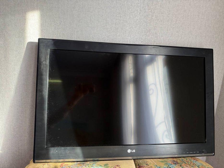 Телевизор 32-24 uzdigital подерживает