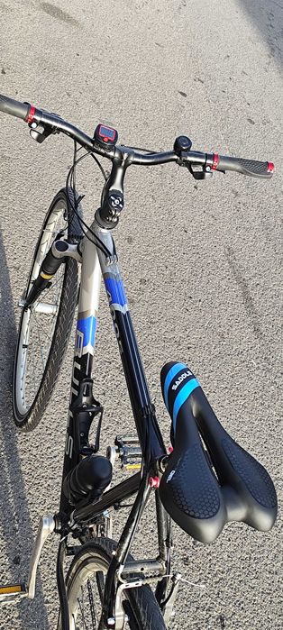 Vand Bicicleta Bulls roti 28 perfect functionala cadru de aluminiu