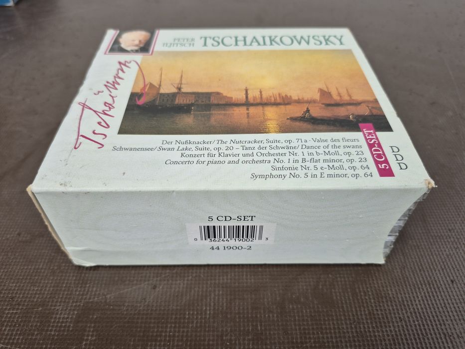 Vand lot  CD cu muzica clasica mixta Tschaikowsky 

8 CD =100lei

-livrez oriunde în țară cu FAN COURIER sau orice alt serviciu de cu