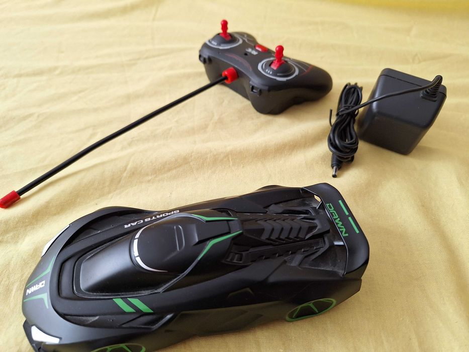 Masinuta cu acumulator si telecomanda + incarcator pentru acum