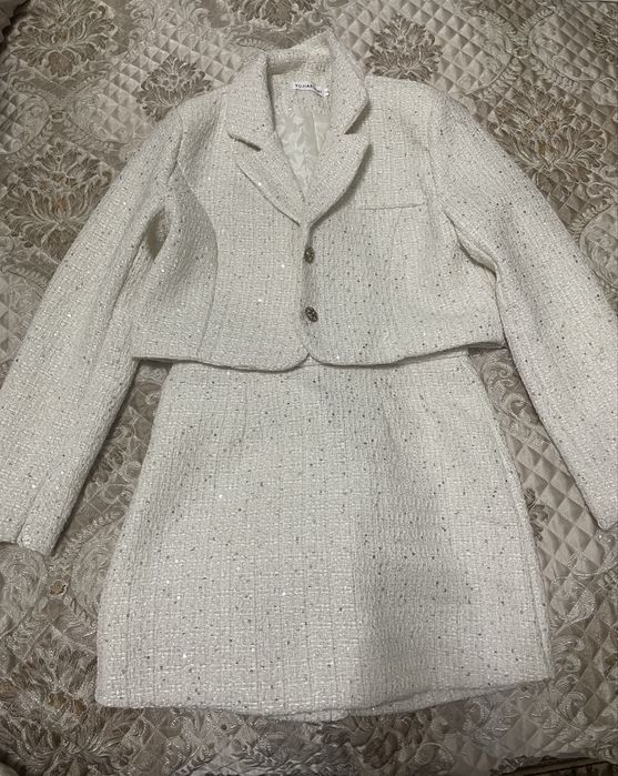 Твидовая двойка, материал плотный