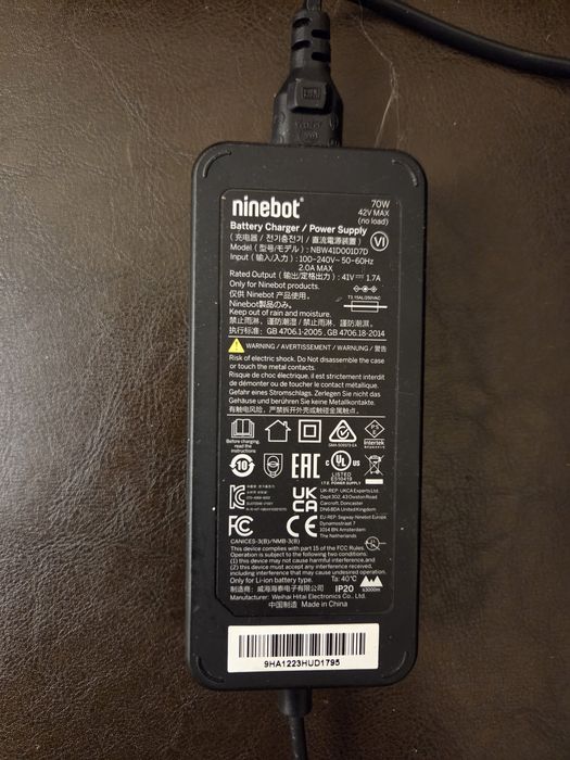 Продам электросамокат Ninebot F2