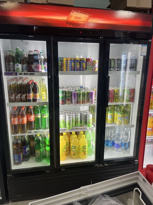 Холодильник витрина