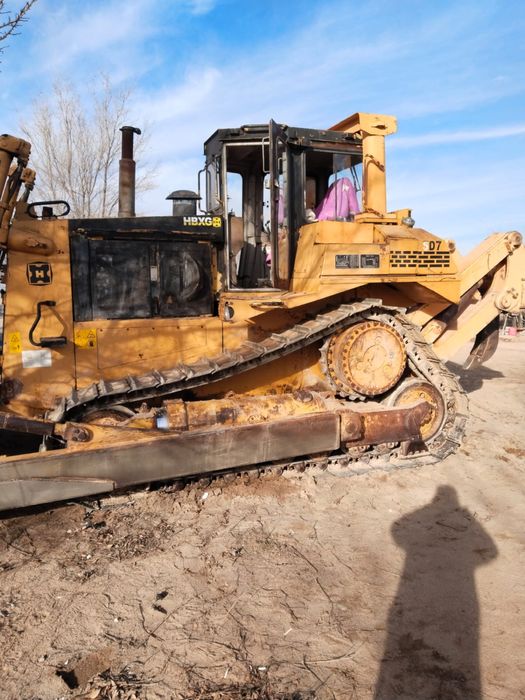 Продам бульдозер