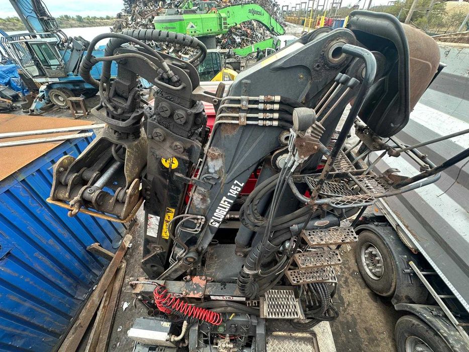 Camion VOLVO FH-480 cu  macara