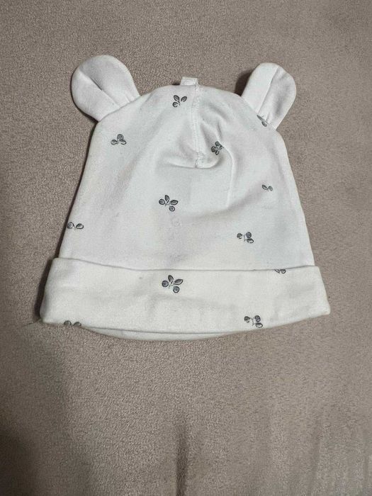 Set caciulite/ sosete/ manusi bebe 0-3 luni, noi