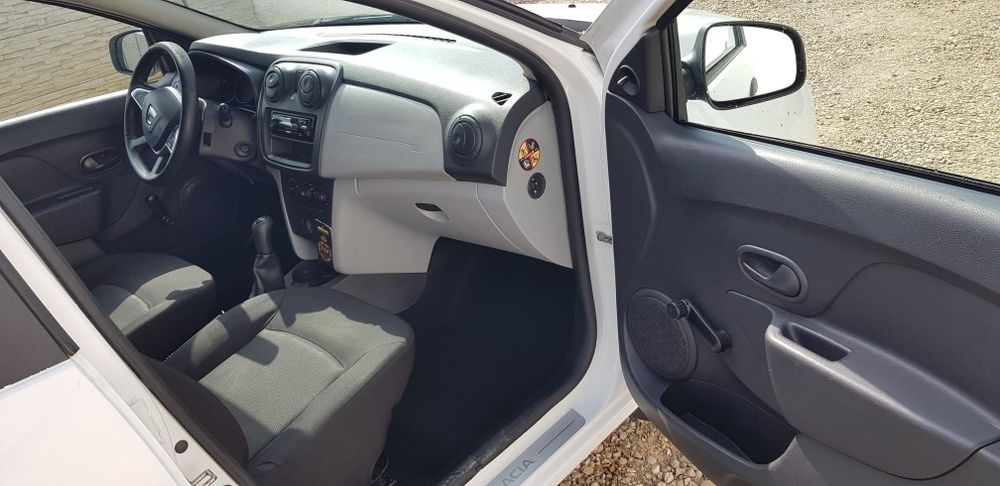 Vand logan anul 2013