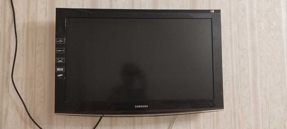 Телевизор Самсунг б/у  диагональ  32 дюймов