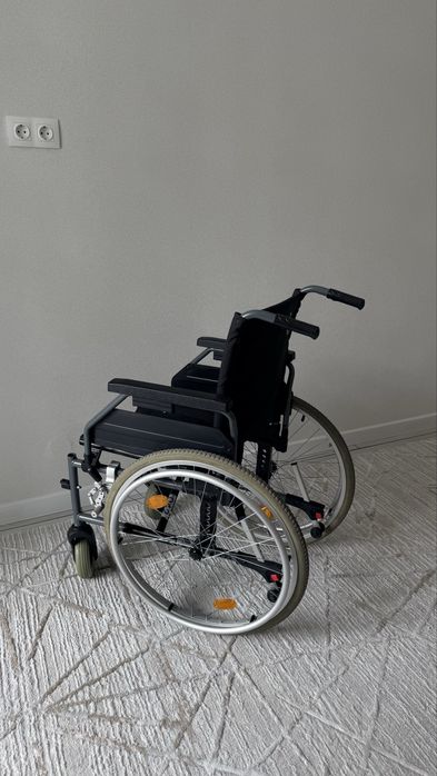 Инвалидная коляска
