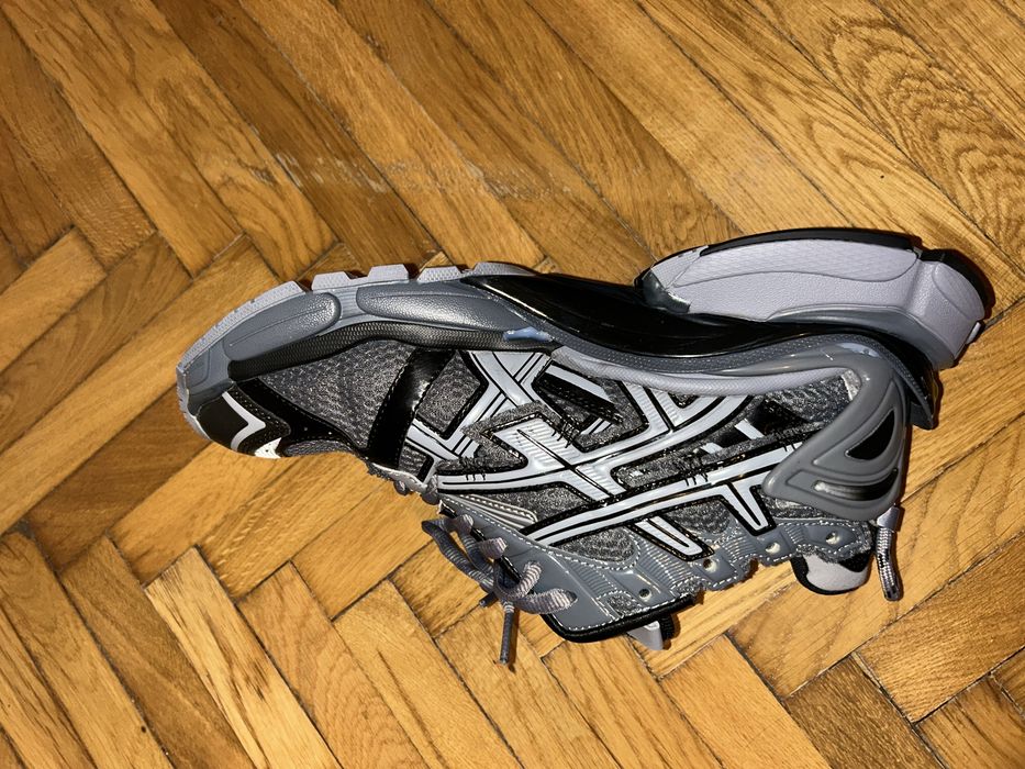 Balenciaga runner