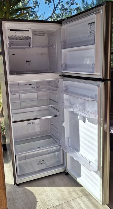 Frigider Samsung