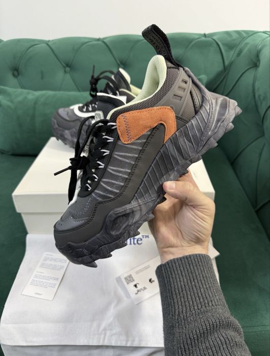 Adidasi off white odsy-1000