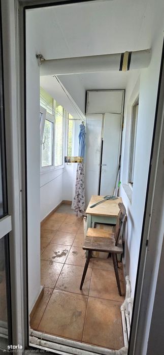 Apartament 2 camere semidecomandat Zona Far Etajul 1 Încadrat Centrala
