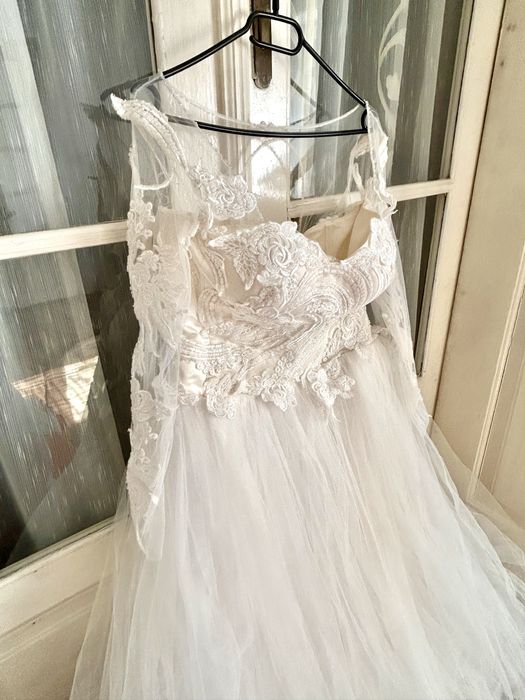 Rochie mireasa marime 52