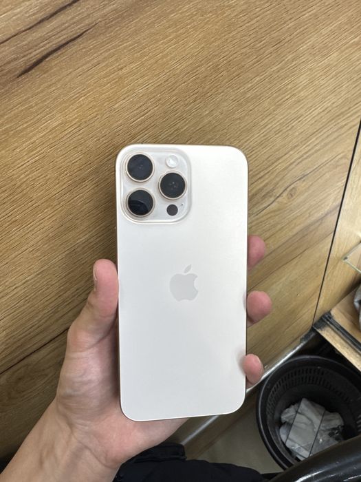 16 pro max 256 98% desert 440,000