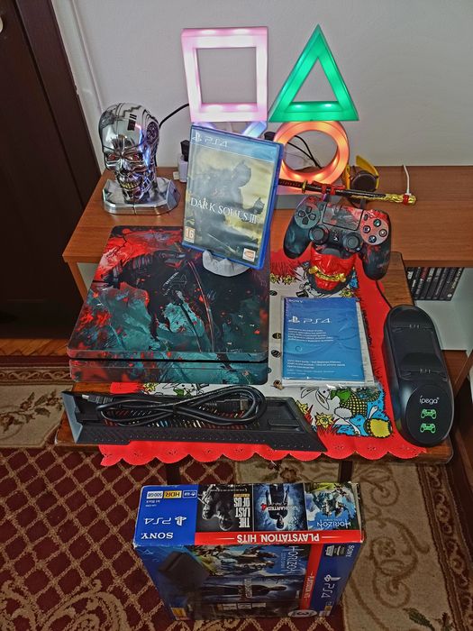 Продавям PlayStation 4 slim 1TB