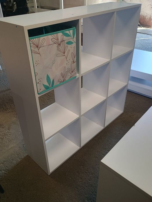 Етажерка с 12 отделения