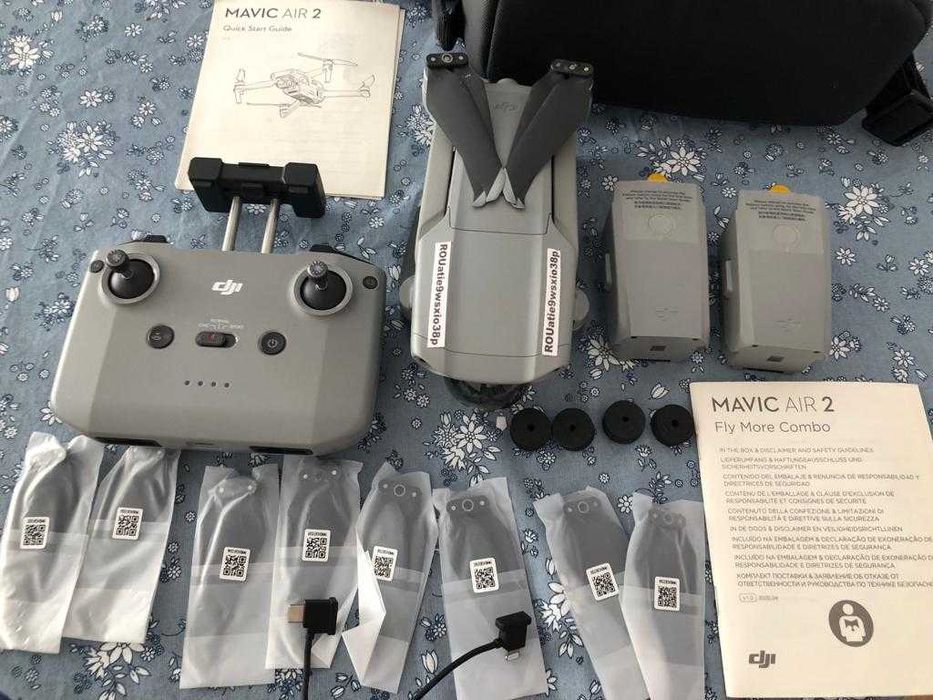Dronă DJI Mavic Air 2 Fly More Combo  versiunea SUA inregistrata caa