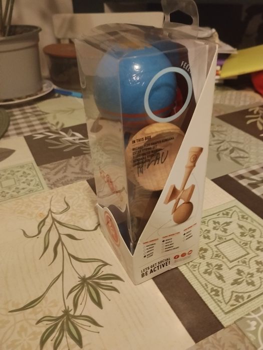 Kendama Europe semnată de Adrian Vilău
