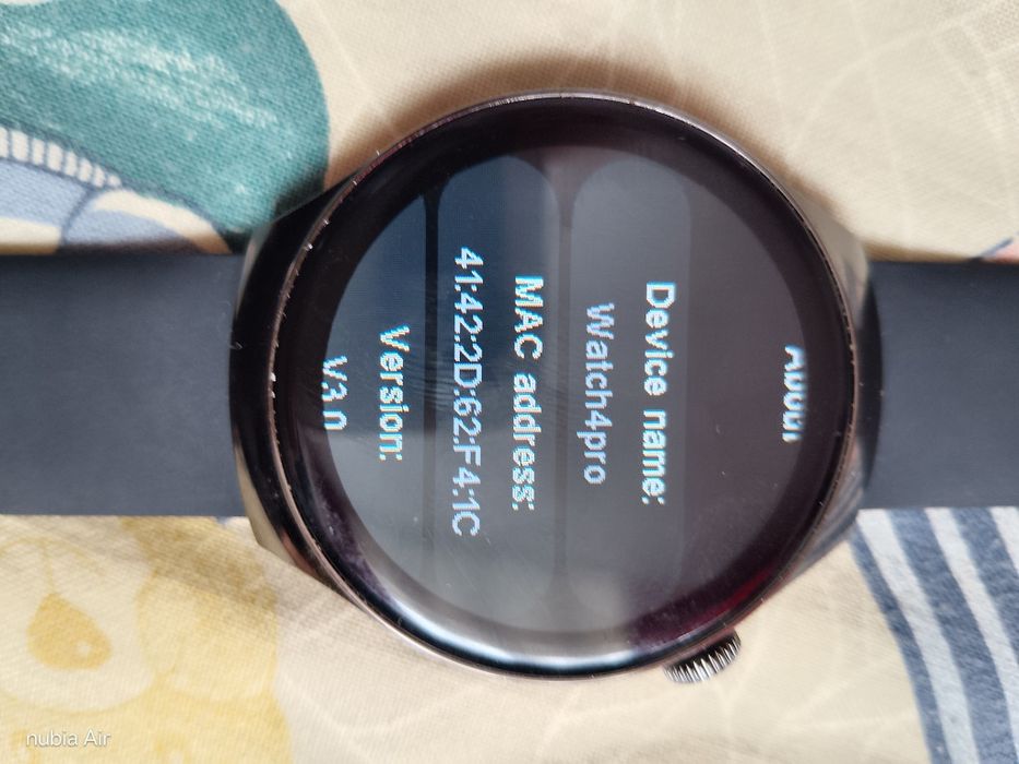 Ceas Smart Watch 4 pro nou de metal, curea cauciuc, perfect funcțional, luat de o lună nou din Altex cu 150lei