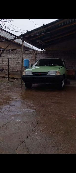 Lada 2126 bor sotiladi