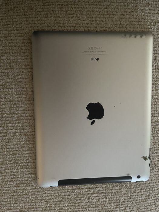Apple Ipad 4 на запчасти(рабочий)