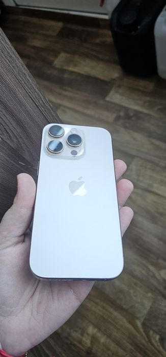 Iphone 16 Pro, utilizat cateva luni, stare ca nou, baterie originala